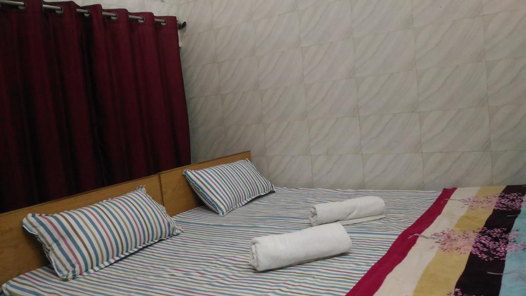 Goldy Guest House Varanasi Exteriör bild