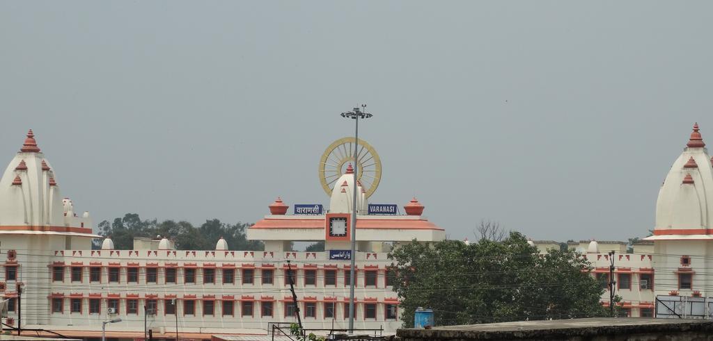 Goldy Guest House Varanasi Exteriör bild