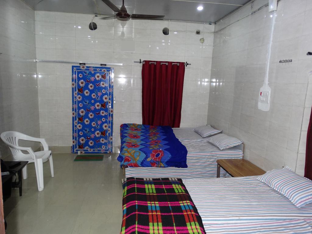Goldy Guest House Varanasi Exteriör bild
