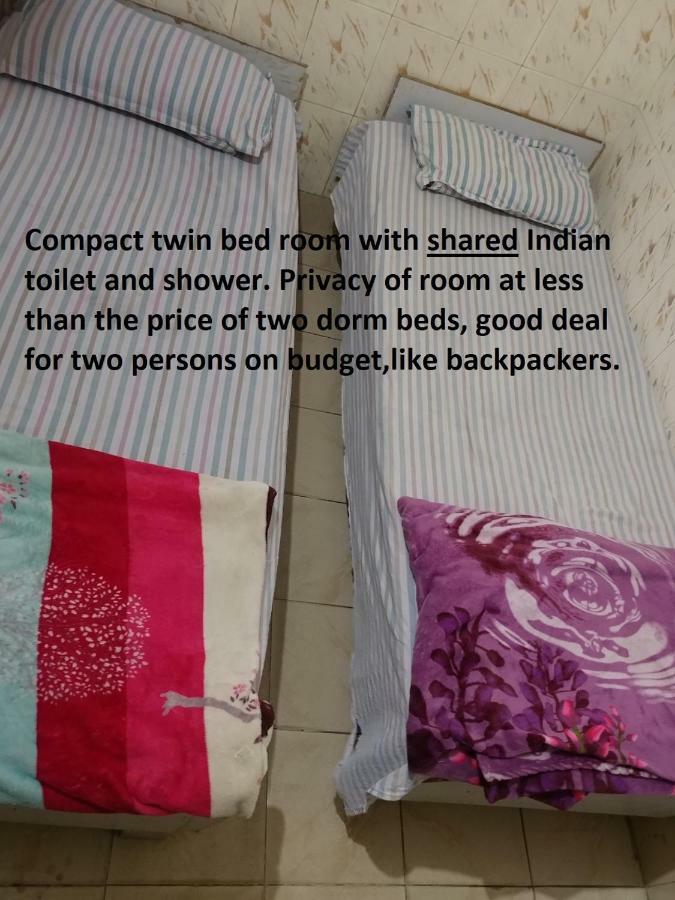 Goldy Guest House Varanasi Exteriör bild